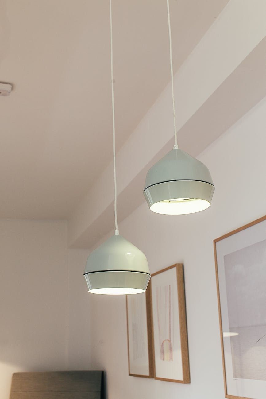 pendant lamps dining table, modern pendant lighting, best pendant lights 2025, dining room lighting trends, contemporary hanging lamps, adjustable pendant lights, minimalist dining lamps, LED pendant lights, interior lighting ideas, stylish dining illumination