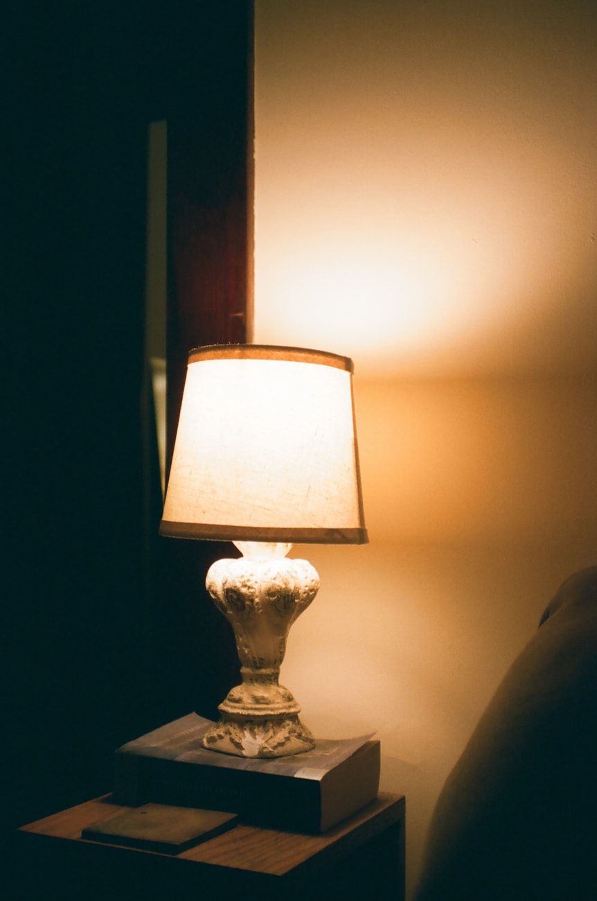 light temperature, warm light, cool light, home lighting, interior lamps, comfortable lighting, choosing lighting, cozy home, neutral light, LED bulbs