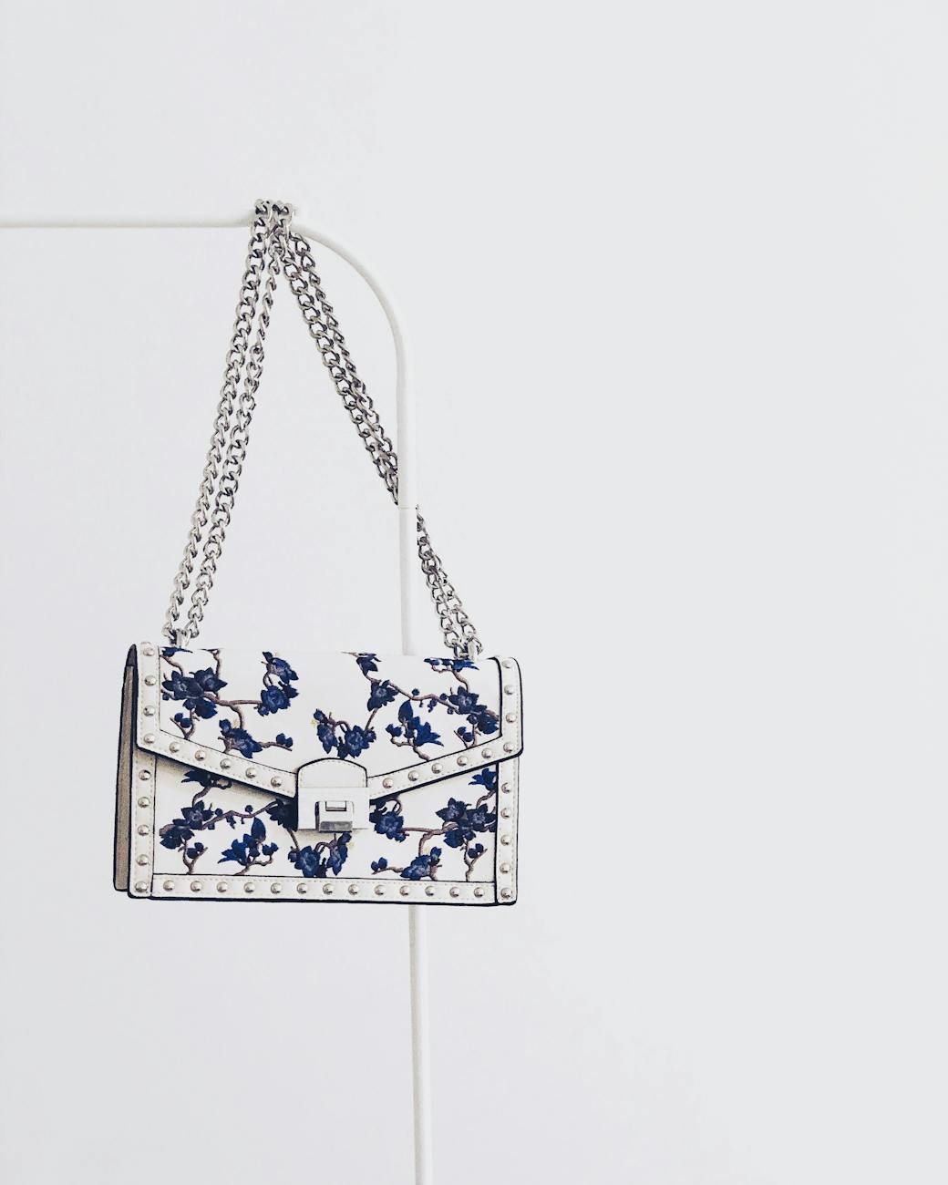 Sacs à main, Mode, Tendances, Accessoires pour femmes, Style, Polyvalence, Pièces phares, Fonctionnalité, Sacs de créateurs, Indispensables