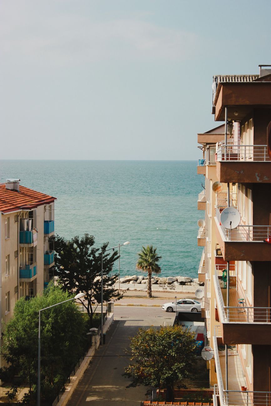 apartamenty wakacyjne, wynajem apartamentów, alternatywy hotelowe, dodatkowa przestrzeń, podróże rodzinne, pobyty długoterminowe, zakwaterowanie self-catering, komfort podróży, oddzielne sypialnie, podróże grupowe