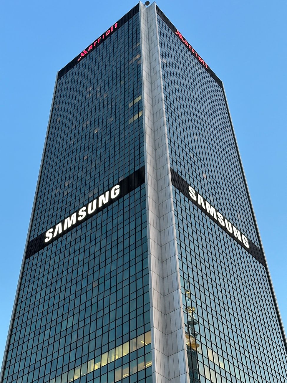 Apple, Xiaomi, Samsung, innovazioni, tecnologia, smartphone, confronto, nuovi lanci, successi