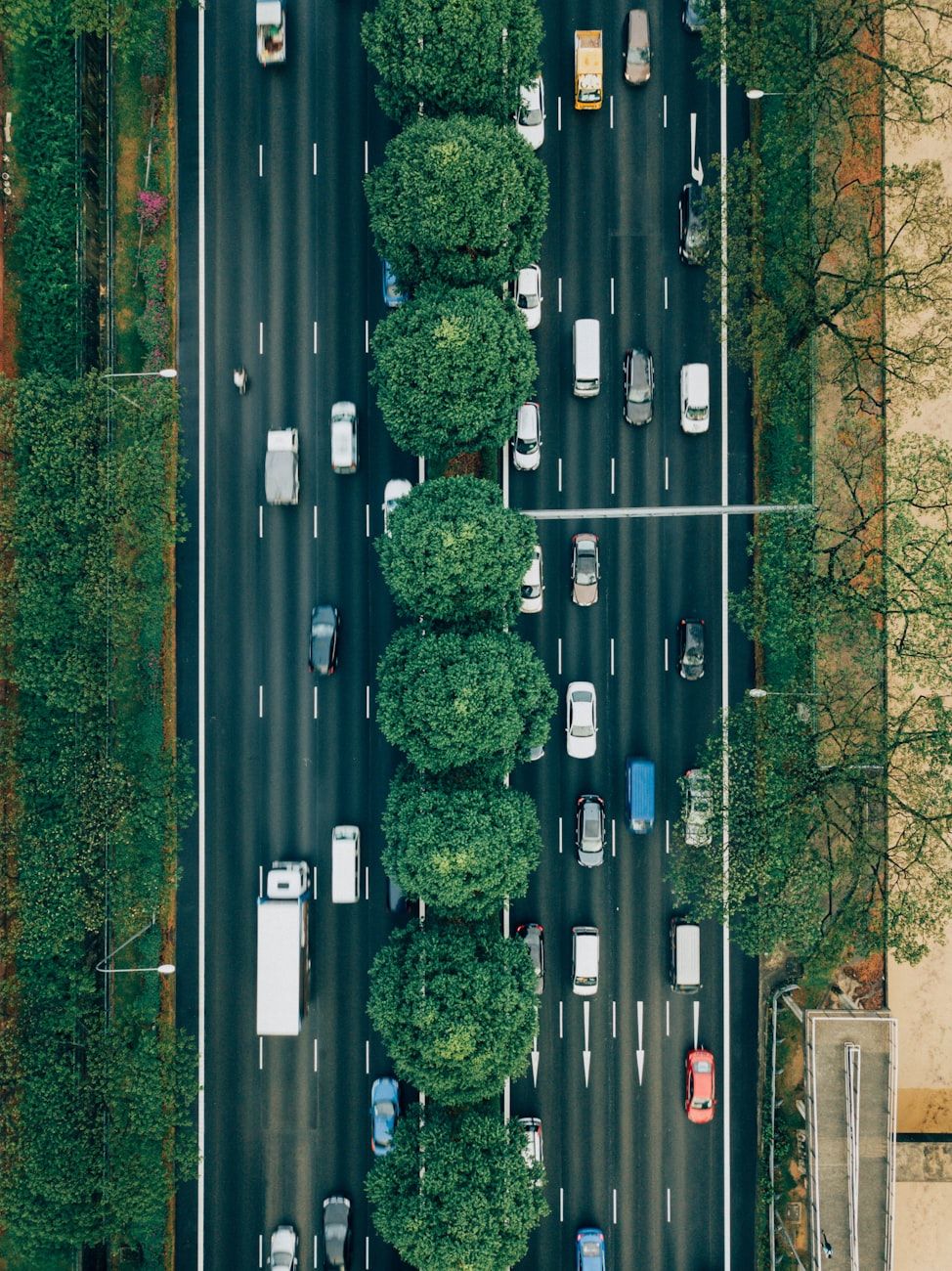 conduite autonome, voitures autonomes, routes européennes, technologie sans conducteur, avenir de la mobilité, sécurité routière, véhicules IA, mythes vs réalité, réglementations de l'UE, transports intelligents
