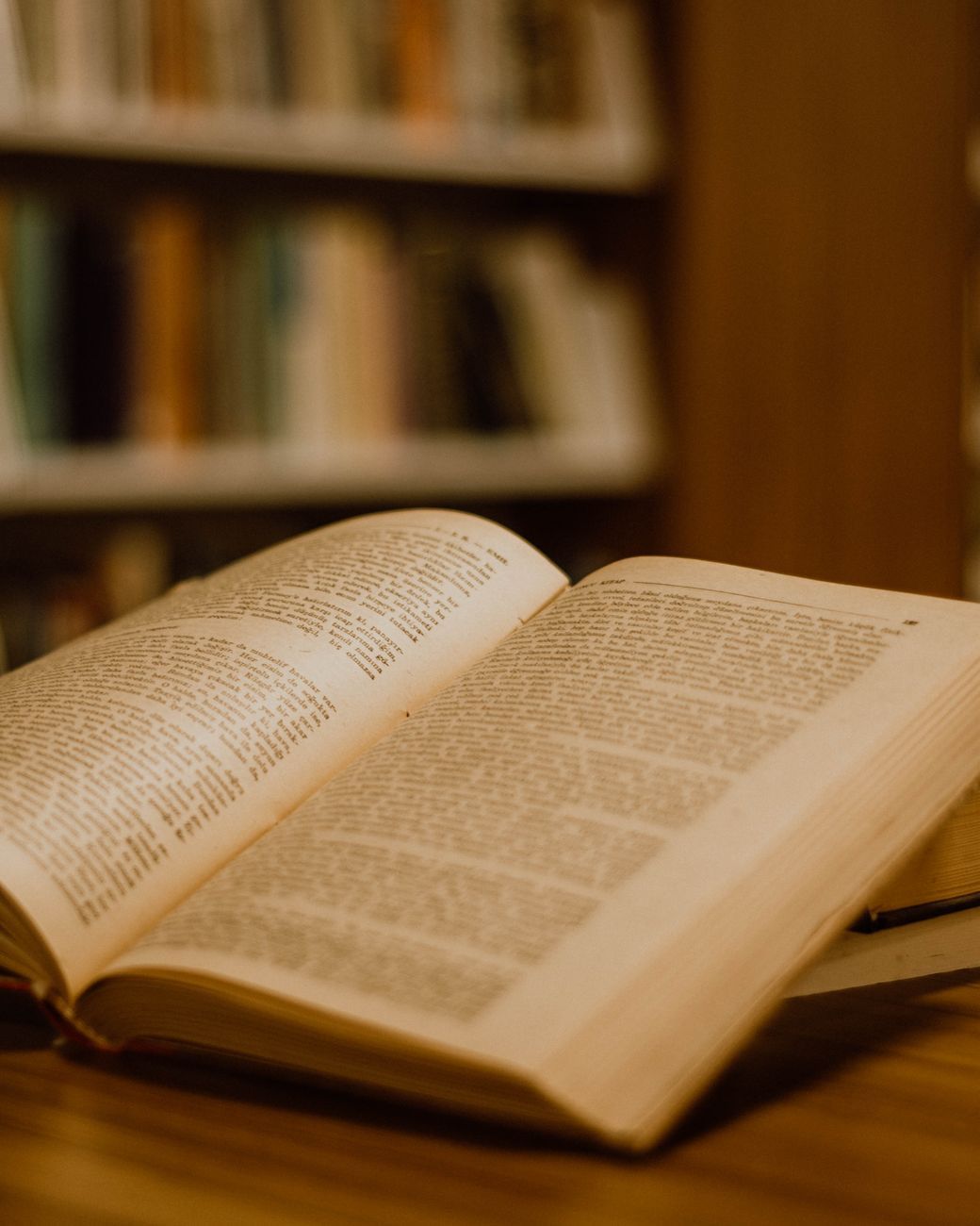 Chernobyl books, real stories about Chernobyl, Chernobyl disaster history, best books about nuclear disasters, Chernobyl survivors stories, Pripyat and Chernobyl books, historical books about Chernobyl, true disaster books, Soviet Union disaster history, nonfiction books about Chernobyl