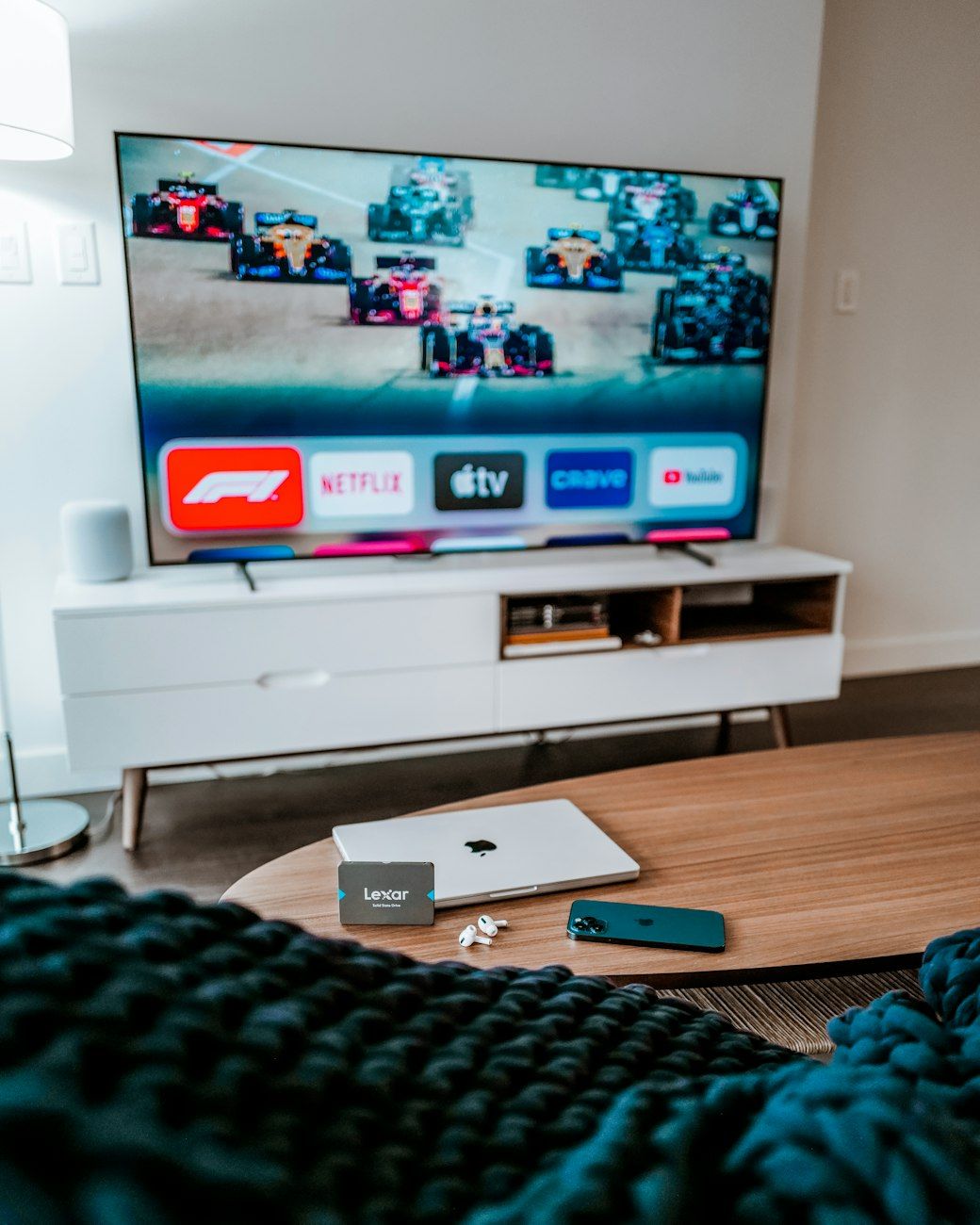Fehler bei der Auswahl eines Fernsehers, TV-Kaufberater, gemeinsame TV-Fehler, wie man einen Fernseher wählt, TV-Spezifikationen erklärt, bester Fernseher für Zuhause, Tipps zur Bildschirmgröße, TV-Auflösungsleitfaden, Smart-TV-Funktionen, TV-Kauf-Tipps