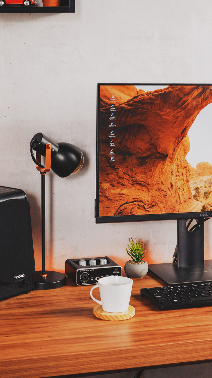 compact PC cases, small form factor PC, SFF build, mini ITX case, compact gaming PC, space saving desktop, airflow in small PC case, modern PC case design, cable management PC, compact PC trends 2026