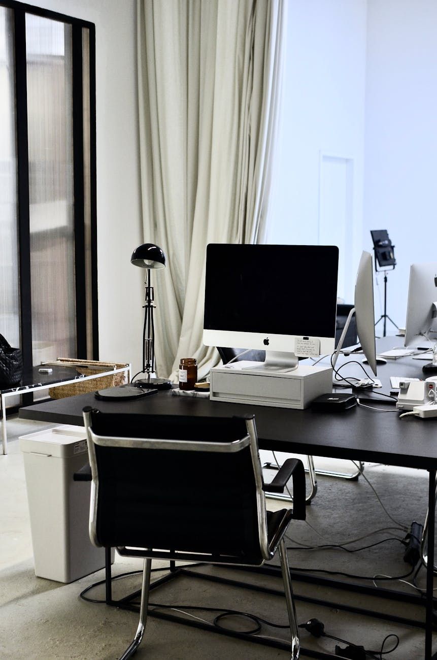 Computertisch für Arbeit, Studienschreibtisch-Einrichtung, ergonomischer Computertisch, Ideen für das Homeoffice, Schreibtisch für Studenten, Heimarbeits-Schreibtisch, moderner Computertisch, Schreibtisch mit Aufbewahrung, kompakter Computertisch, Schreibtisch für Produktivitätsarbeitsbereich