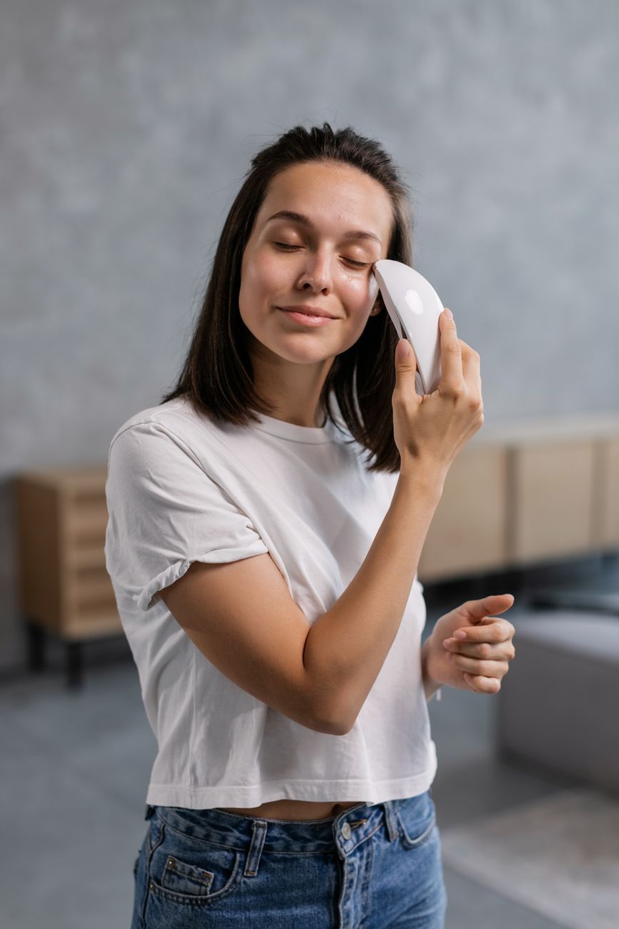 kosmetische Innovationen, Beauty-Technologie, Skincare-Innovationen, intelligente Beauty-Geräte, fortschrittliche Hautpflege, Anti-Aging-Kosmetik, Clean Beauty, personalisierte Hautpflege, Beauty-Trends, innovative Kosmetik