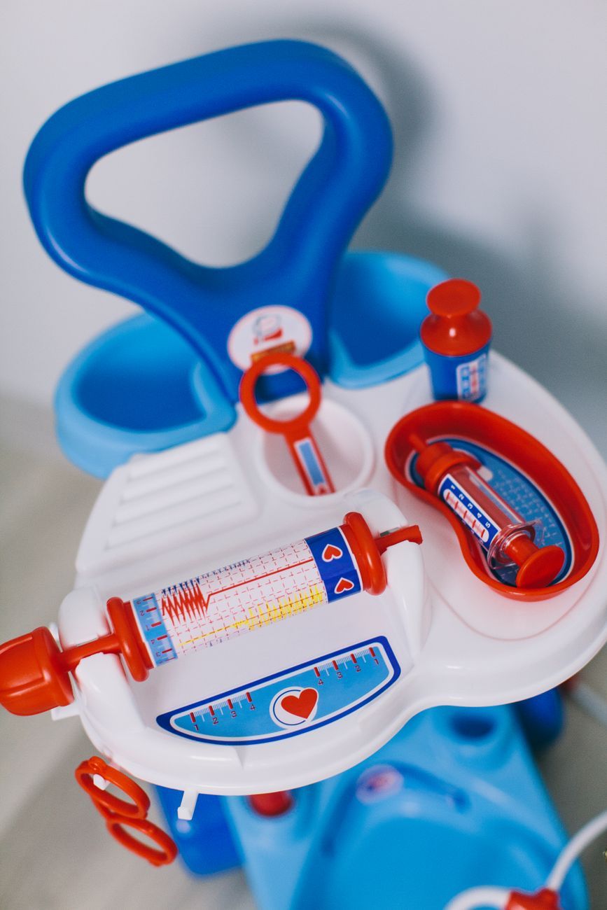 doctor play set, kids doctor kit, pretend play, role play toys, educational toys, imaginative play, toy medical kit, children's doctor set, learning through play, toys for preschoolers