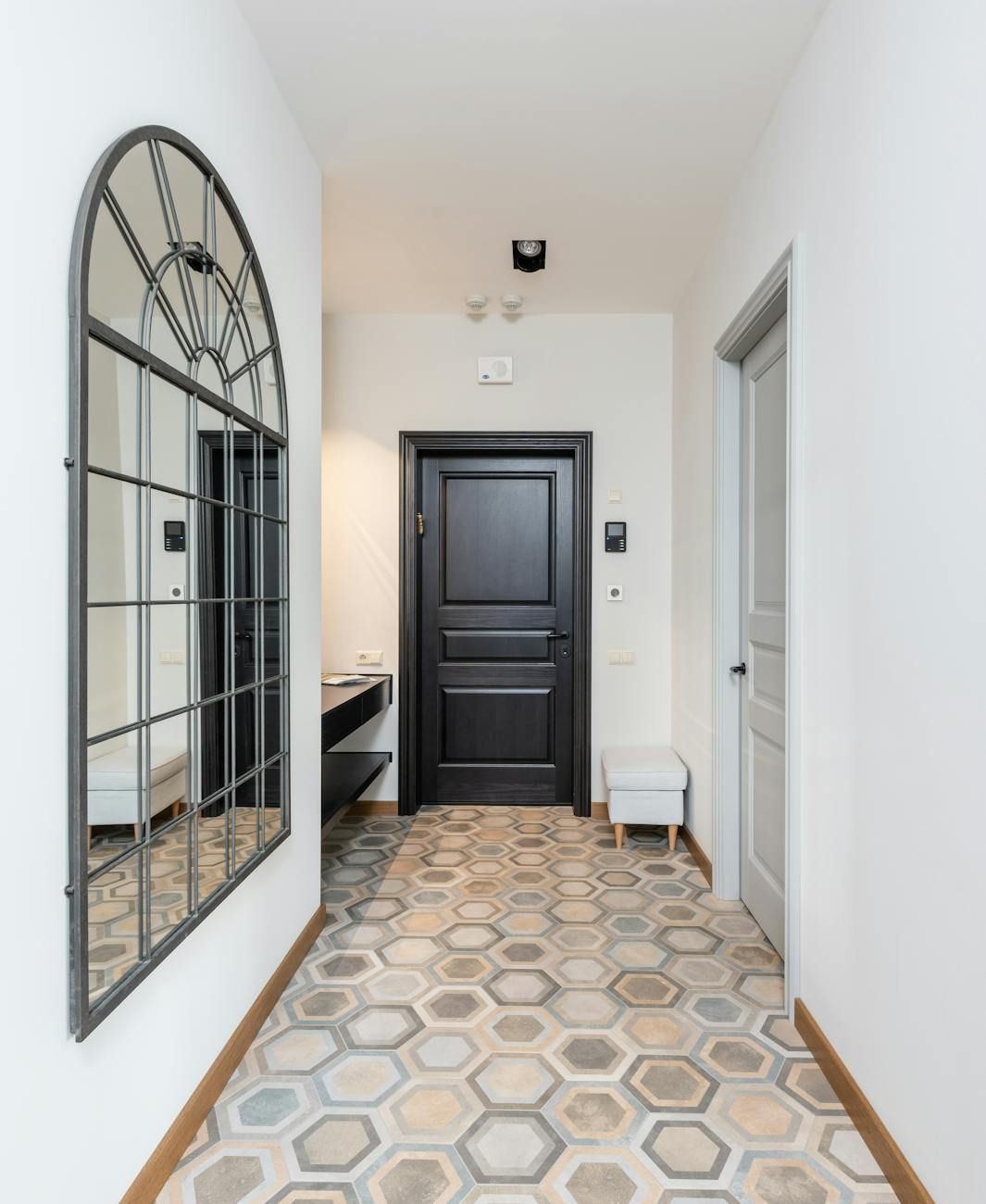 organización de la entrada, organización del hogar, conveniencia, comodidad, soluciones de almacenamiento, interior con estilo, minimalismo, soluciones para la entrada, simplicidad, funcionalidad