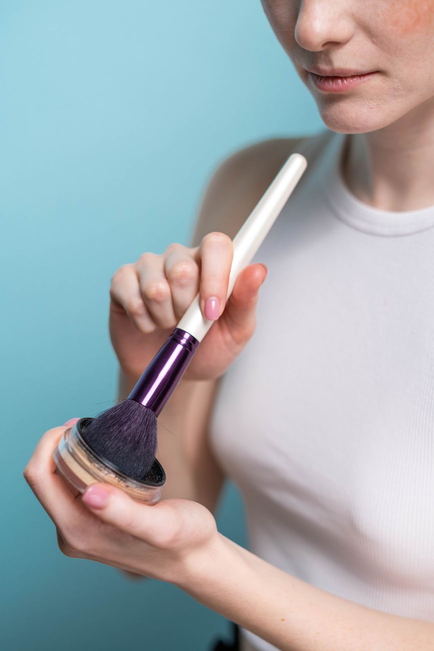 ansikts-puder, löspuder, pressat puder, löst vs pressat puder, sätta puder, sminktips, puder för fet hud, smink för torr hud, bästa ansikts-puder, puder sminkguide
