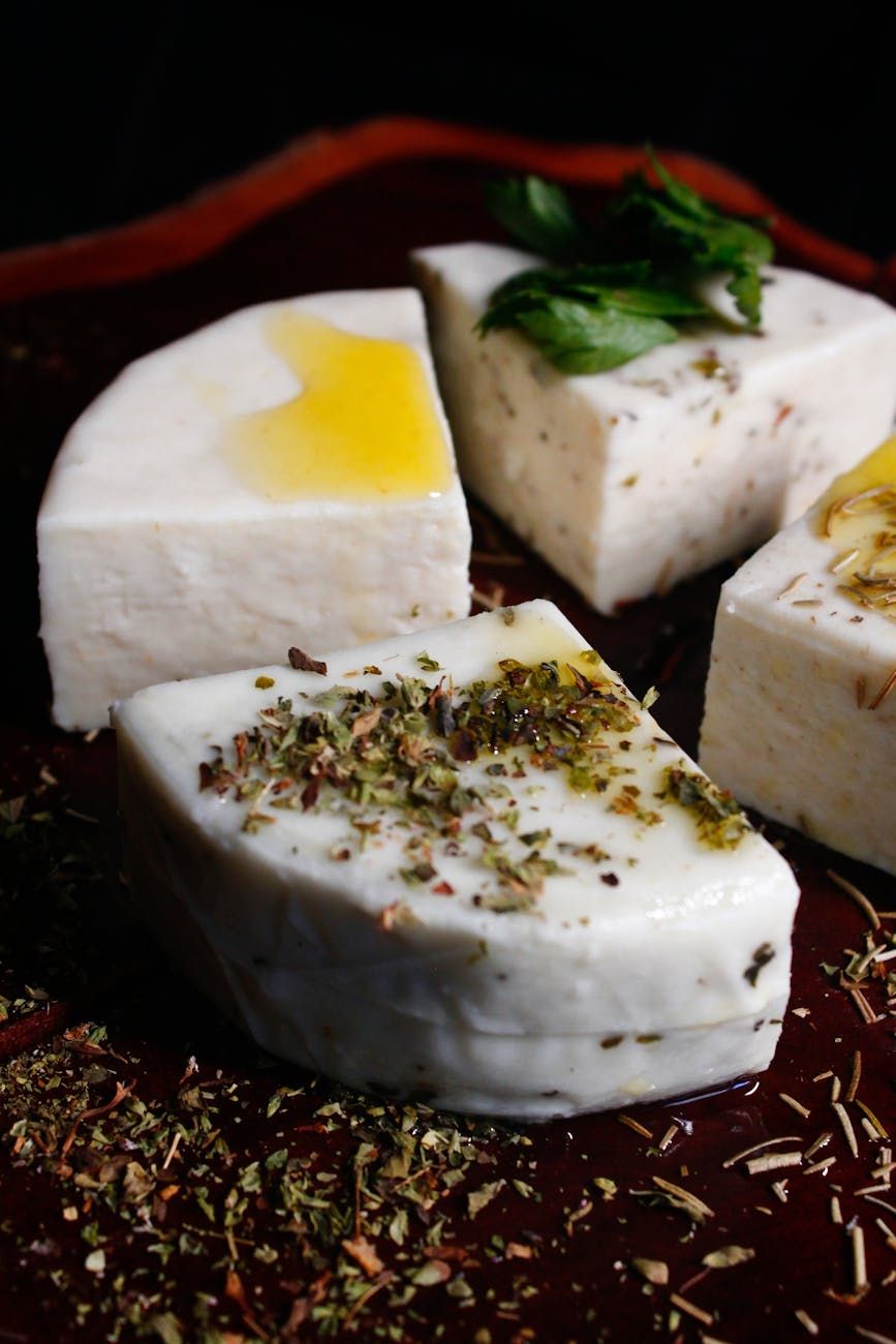 farmhouse cheese, artisanal cheese, cheese selection guide, best cheese for snacks, gourmet cheese flavors, how to choose cheese, soft and hard cheeses, cheese pairing ideas, natural dairy products, premium cheese varieties