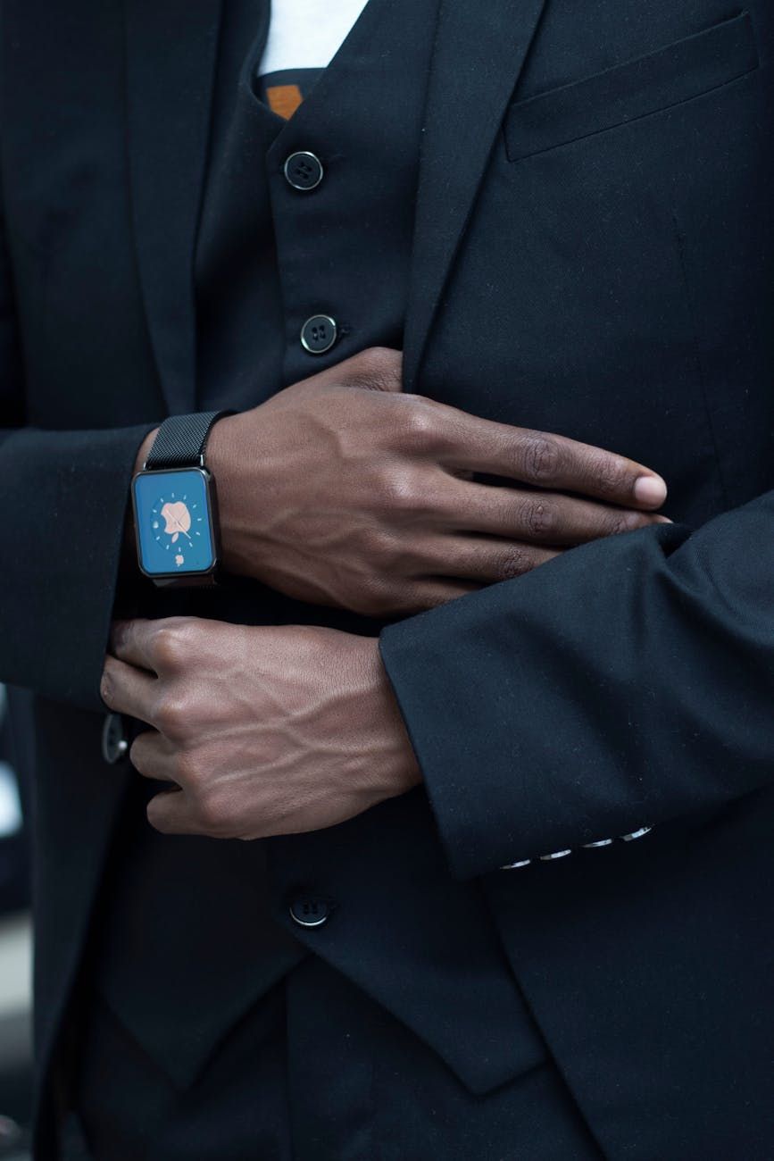 Bärbara elektronikprodukter, framtida trender, mode-tech-sammanflätning, hälsomonitorering, förstärkt verklighet, personliga upplevelser, biometrisk säkerhet, hållbar design, anslutning, framväxande teknologier