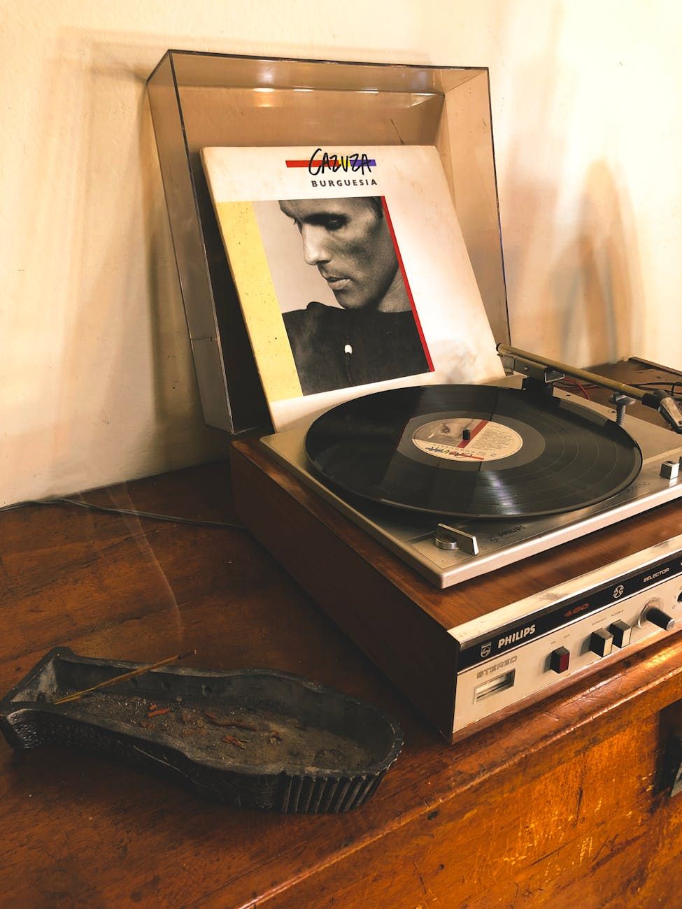 vinyl, streaming, dźwięk cyfrowy, formaty audio, przemysł muzyczny, ewolucja, technologie, innowacje, jakość dźwięku, XXI wiek