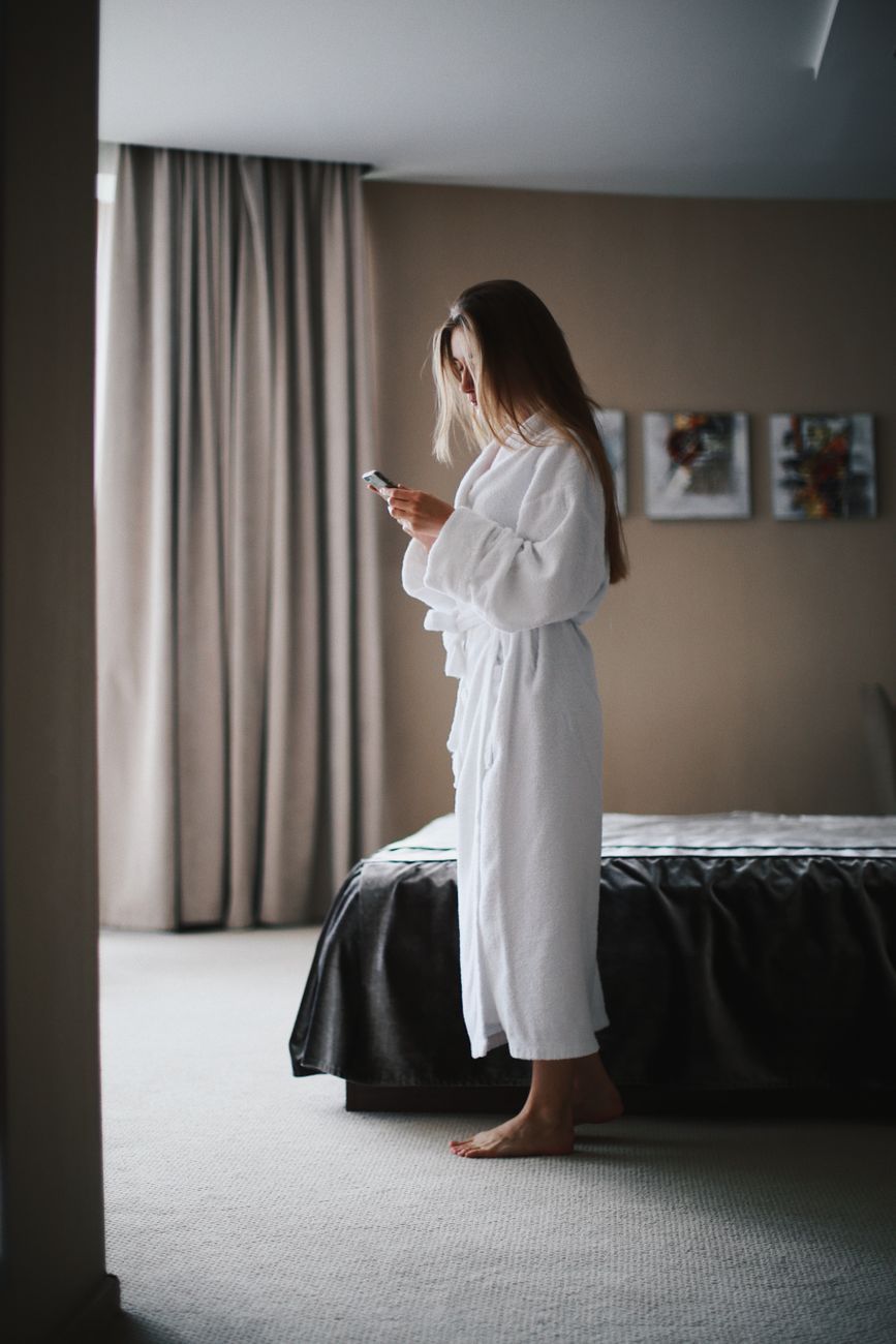 hotel booking mistakes, hotel reservation tips, avoid booking errors, travel planning, hotel deals, booking accommodation, hotel cancellation policy, travel budget, hotel reviews, vacation booking