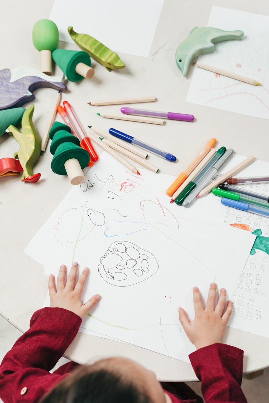 juguetes creativos, desarrollo de la imaginación, juguetes para la creatividad, juguetes educativos para niños, juguetes de juego abierto, juguetes de juego de simulación, ideas de juego creativo, habilidades de imaginación infantil, juguetes que inspiran la creatividad, aprendizaje a través del juego