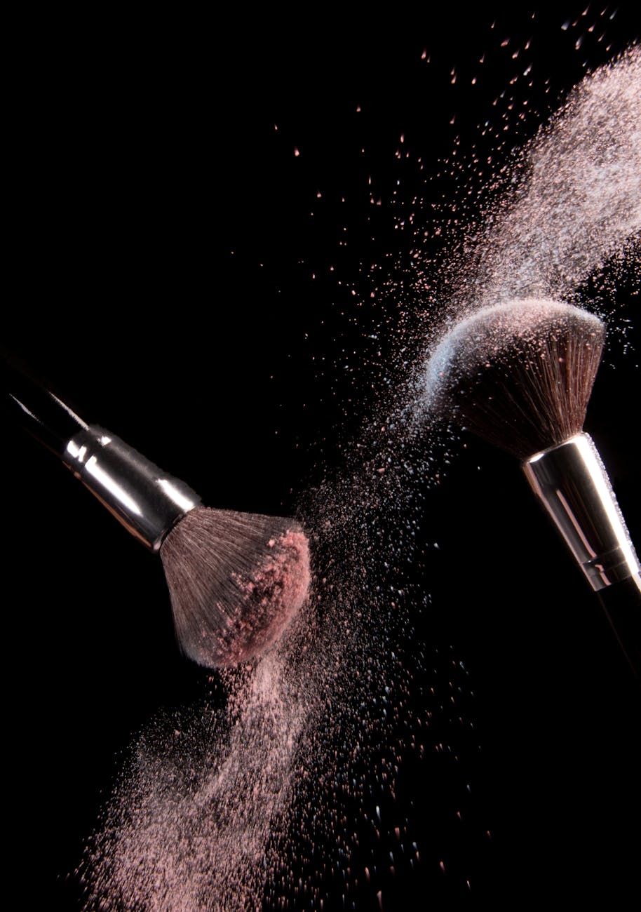 soins des pinceaux, maquillage, nettoyage des pinceaux, outils de maquillage, erreurs de soins, conseils de soins, hygiène des pinceaux, entretien de qualité des pinceaux, entretien des pinceaux, cosmétologie