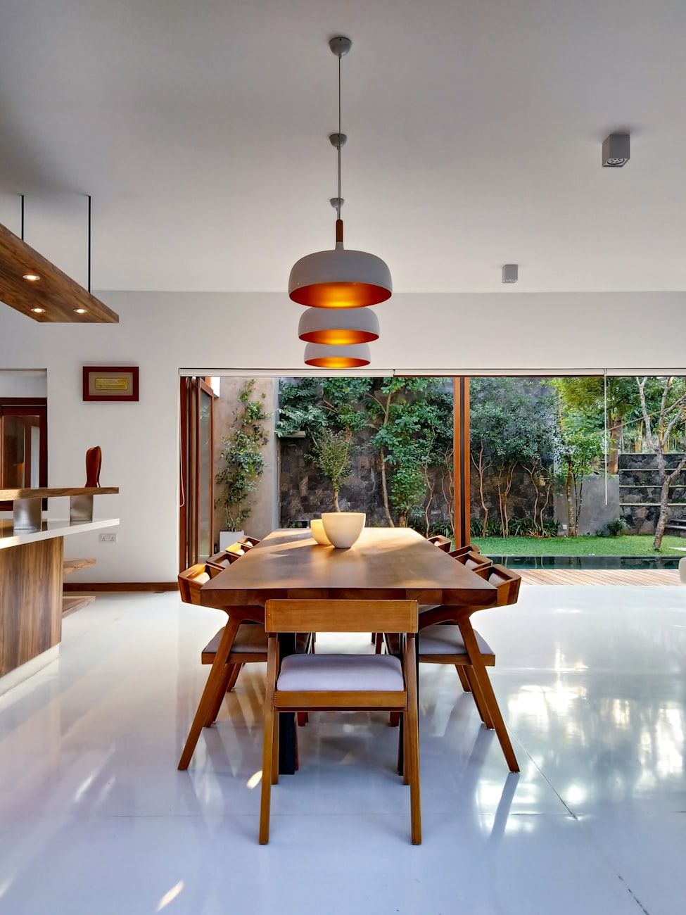 lighting, interior design, accent lighting, architectural lighting, functional lighting, lighting scenarios, light effects, color temperature, energy efficiency, space zoning