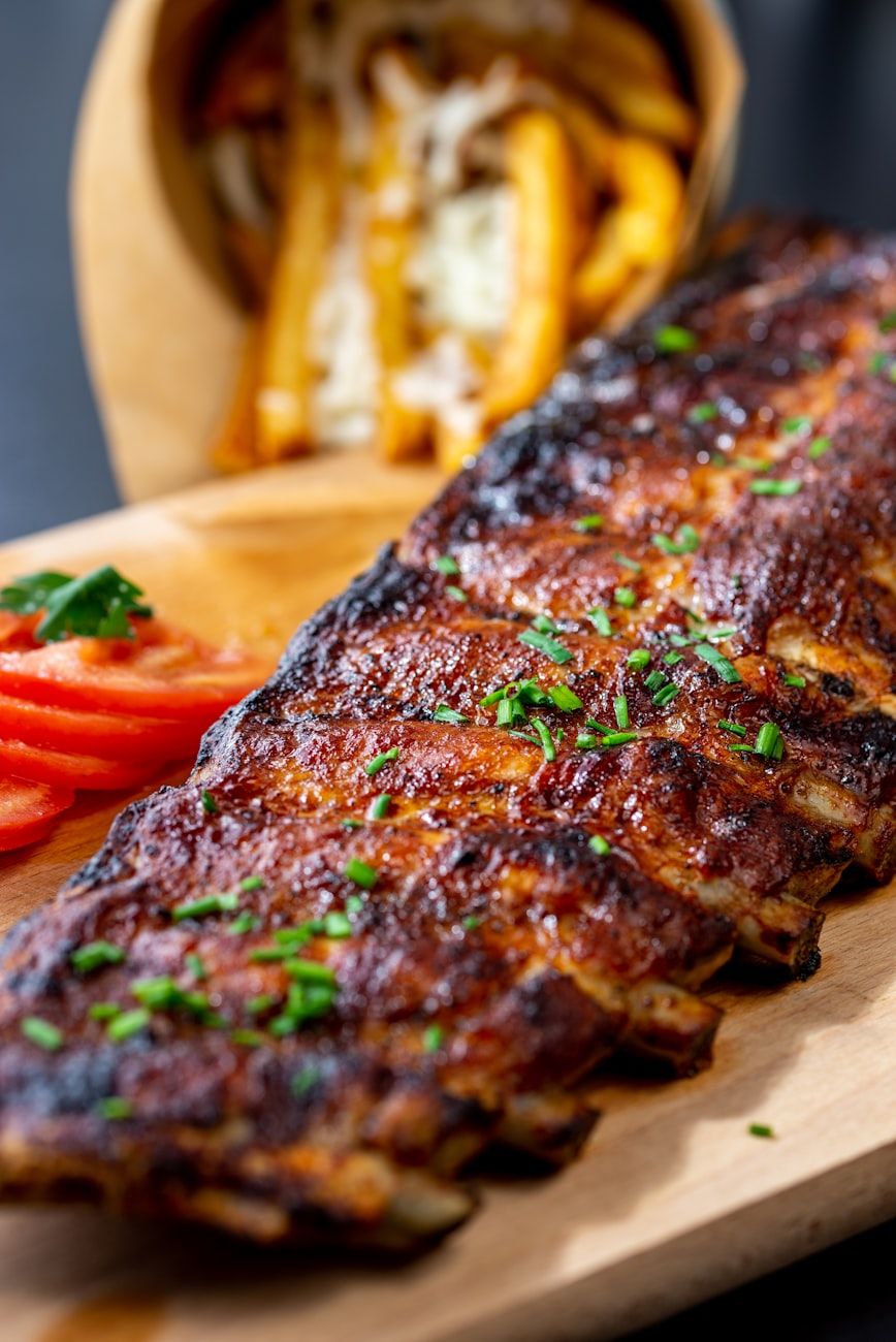 Costillas de barbacoa, marinada secreta, carne a la parrilla, barbacoa de verano, receta de costillas, sabor ahumado, costillas tiernas, salsa casera, marinada para carne, cocina al aire libre