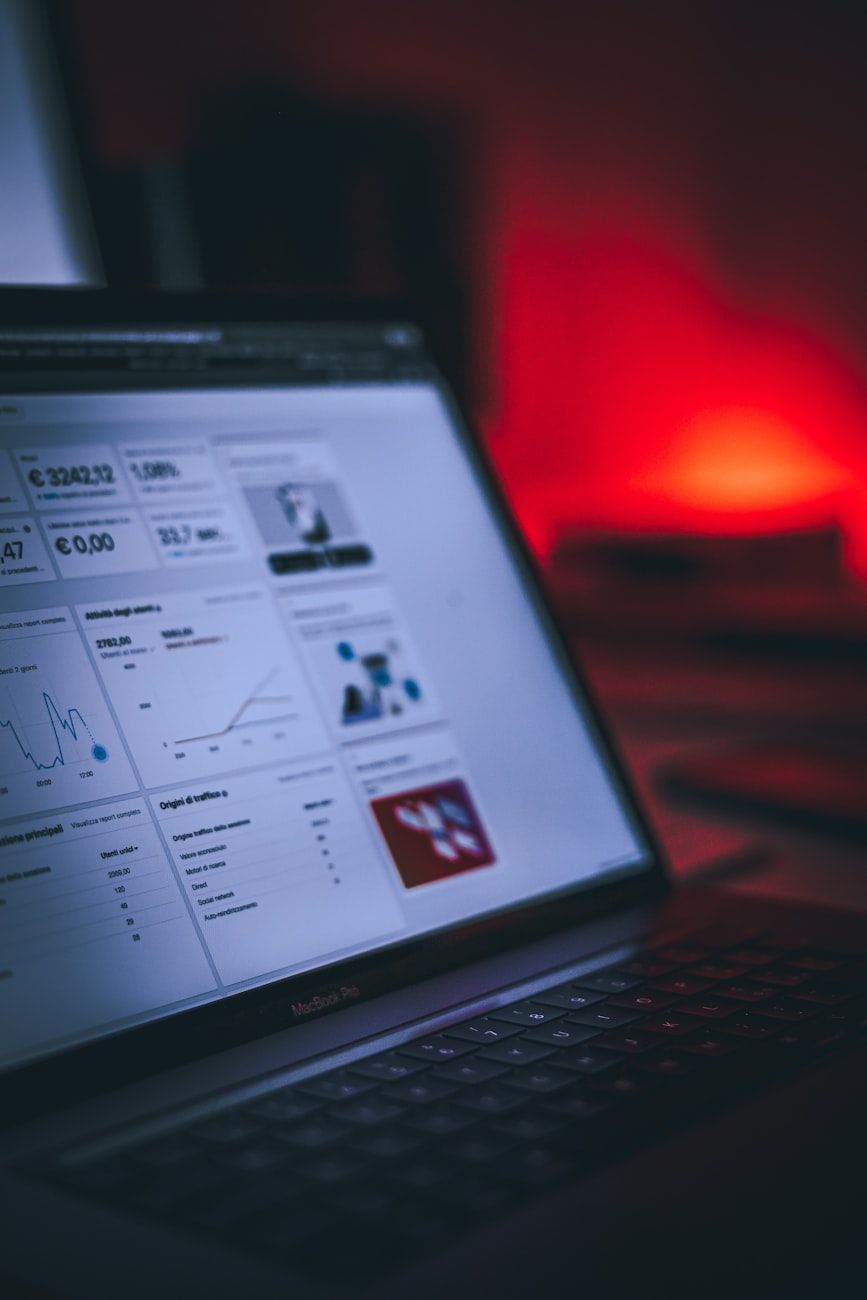software de automação de marketing, ferramentas de automação de vendas, automação de marketing por email, ferramentas de integração CRM, automação de geração de leads, ferramentas de fluxo de trabalho de marketing, automação do percurso do cliente, plataformas de marketing digital, ferramentas de marketing de IA, software de análise de marketing