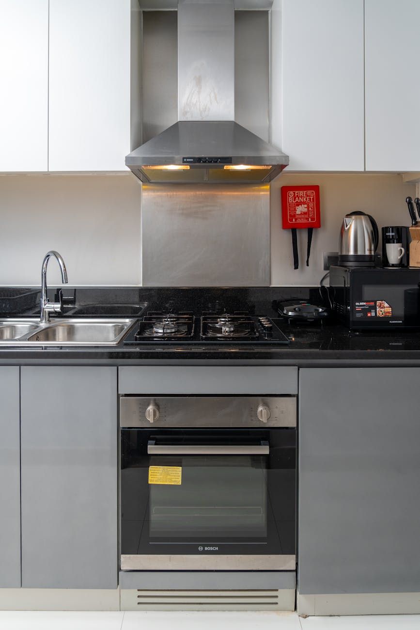 smart air purifier, kitchen hood, odor removal, clean air technology, air sensors, HEPA filter, smart home system, eco ventilation, silent operation, indoor air quality