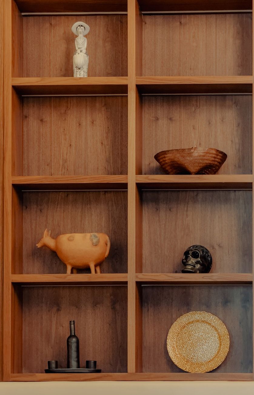 open shelf storage, open shelving ideas, stylish storage solutions, minimalist home organization, clutter free interior, modern shelving design, open shelves decor, home organization tips, interior storage trends, functional home design