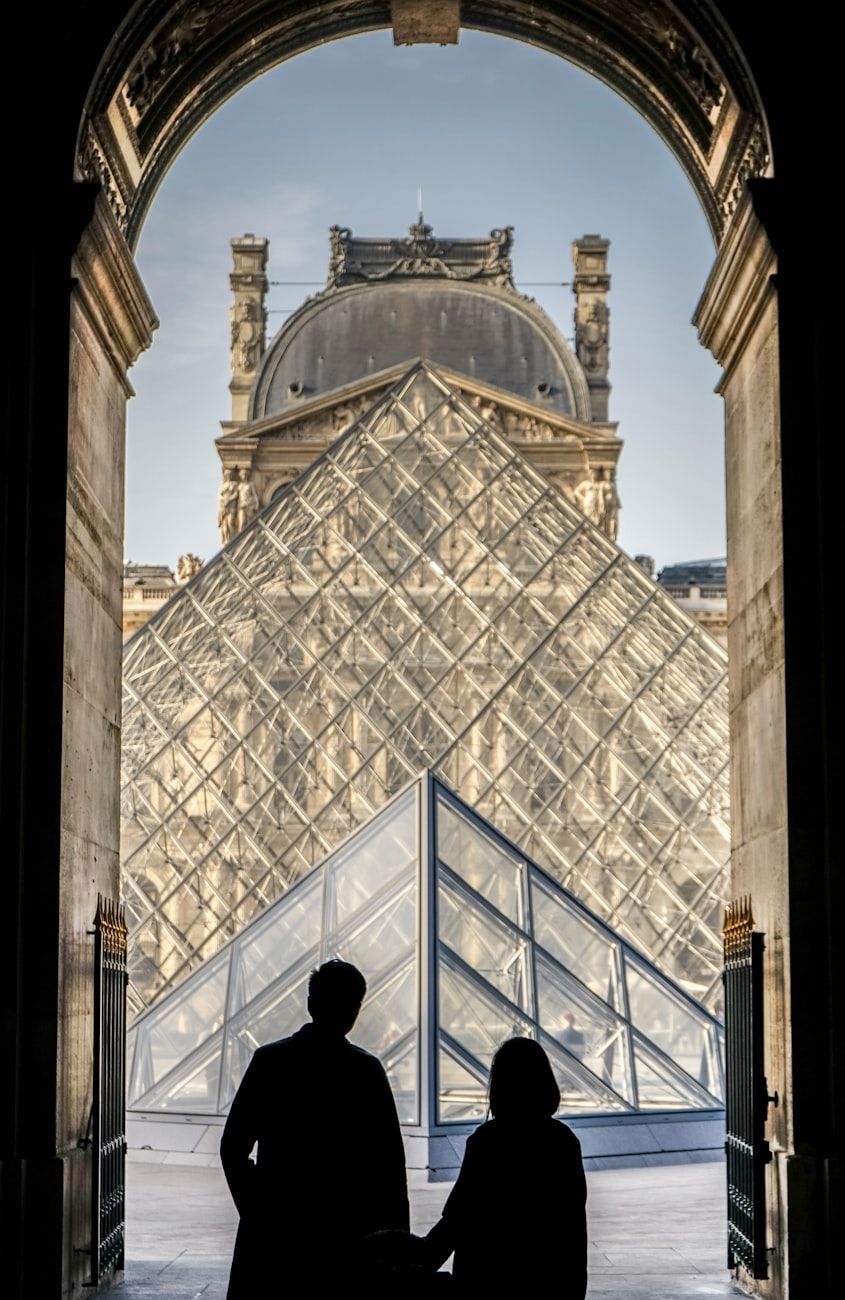 Parigi, luoghi nascosti, croissant, luoghi tranquilli, viaggi a Parigi, gemme nascoste, gastronomia, tour culinari, cultura parigina, percorsi fuori dalle rotte turistiche