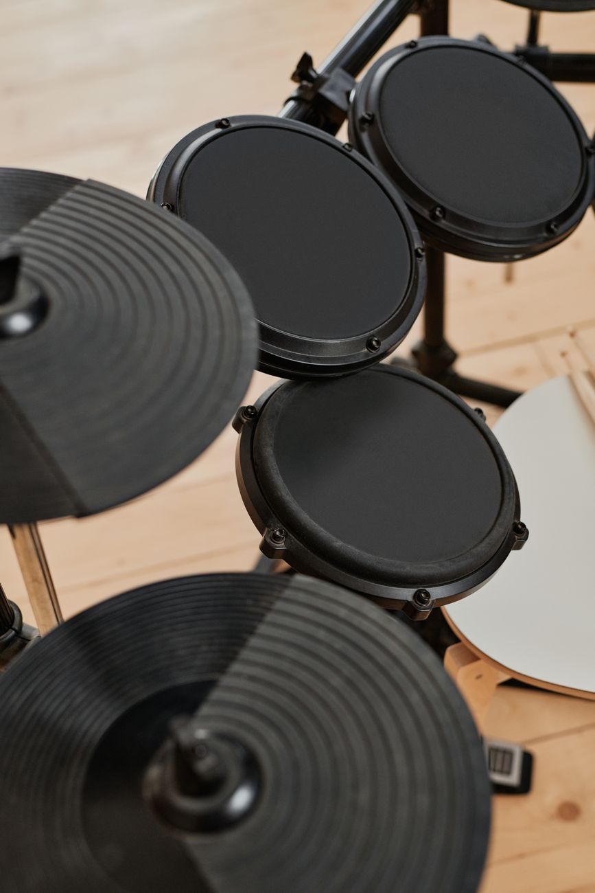 popular musical instruments 2026, best instruments to learn, guitar trends, digital piano, electronic drums, ukulele popularity, violin for beginners, home music studio, modern music equipment, music instruments guide