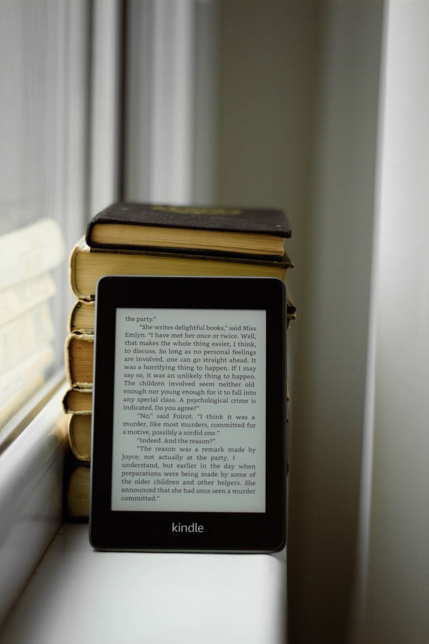 refurbed e-readers, affordable e-readers, how to choose e-reader, reliable e-reader, budget ebook reader, sustainable tech, best e-readers 2025, eco-friendly electronics, ebook reader guide, cheap e-reader deals