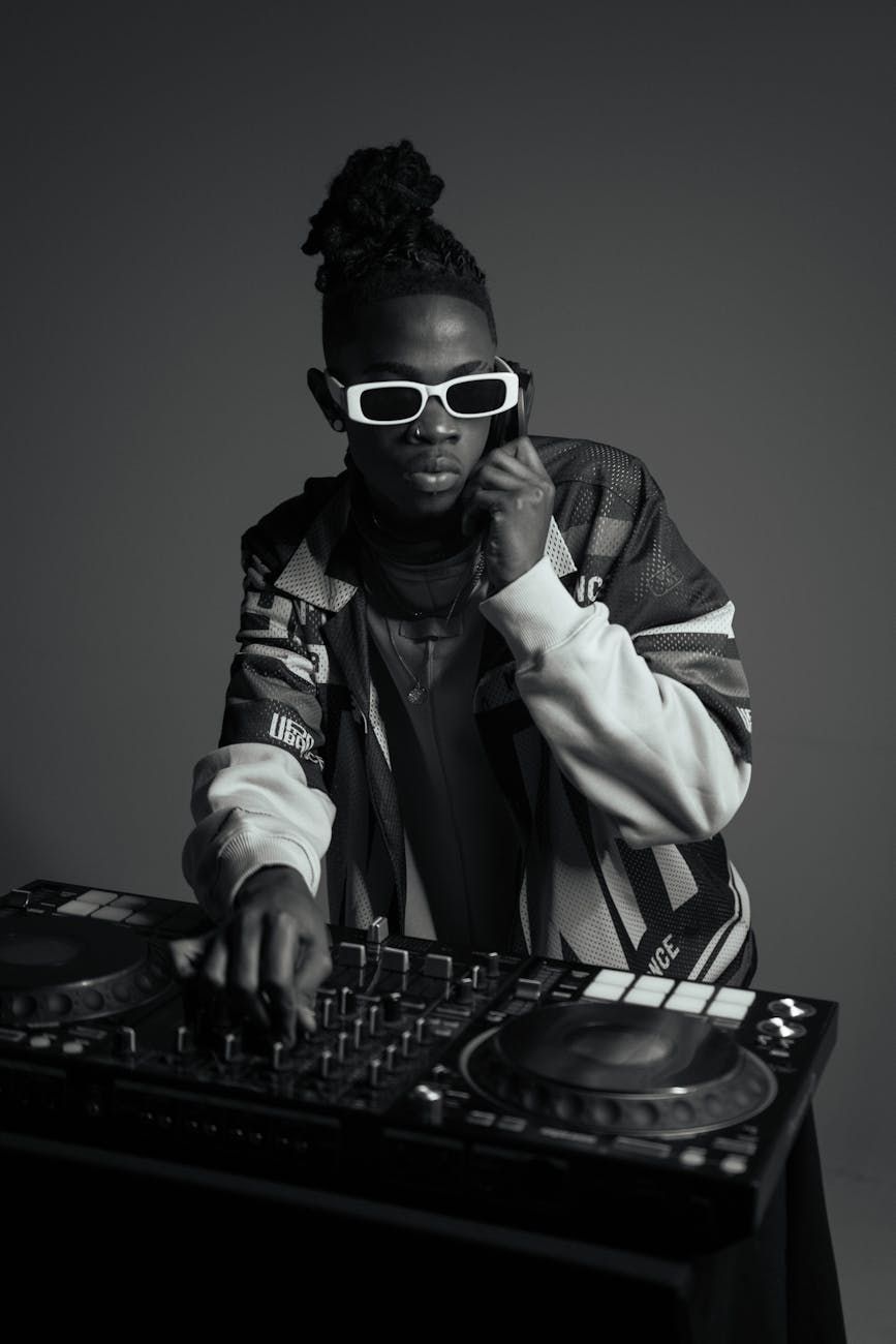 DJ-udstyr, Musikinnovation, Digitale teknologier, Kunstig intelligens, Virtuel virkelighed, Streamingtjenester, Musiktilpasning, Trådløse teknologier, Bæredygtighed, Musikundervisning