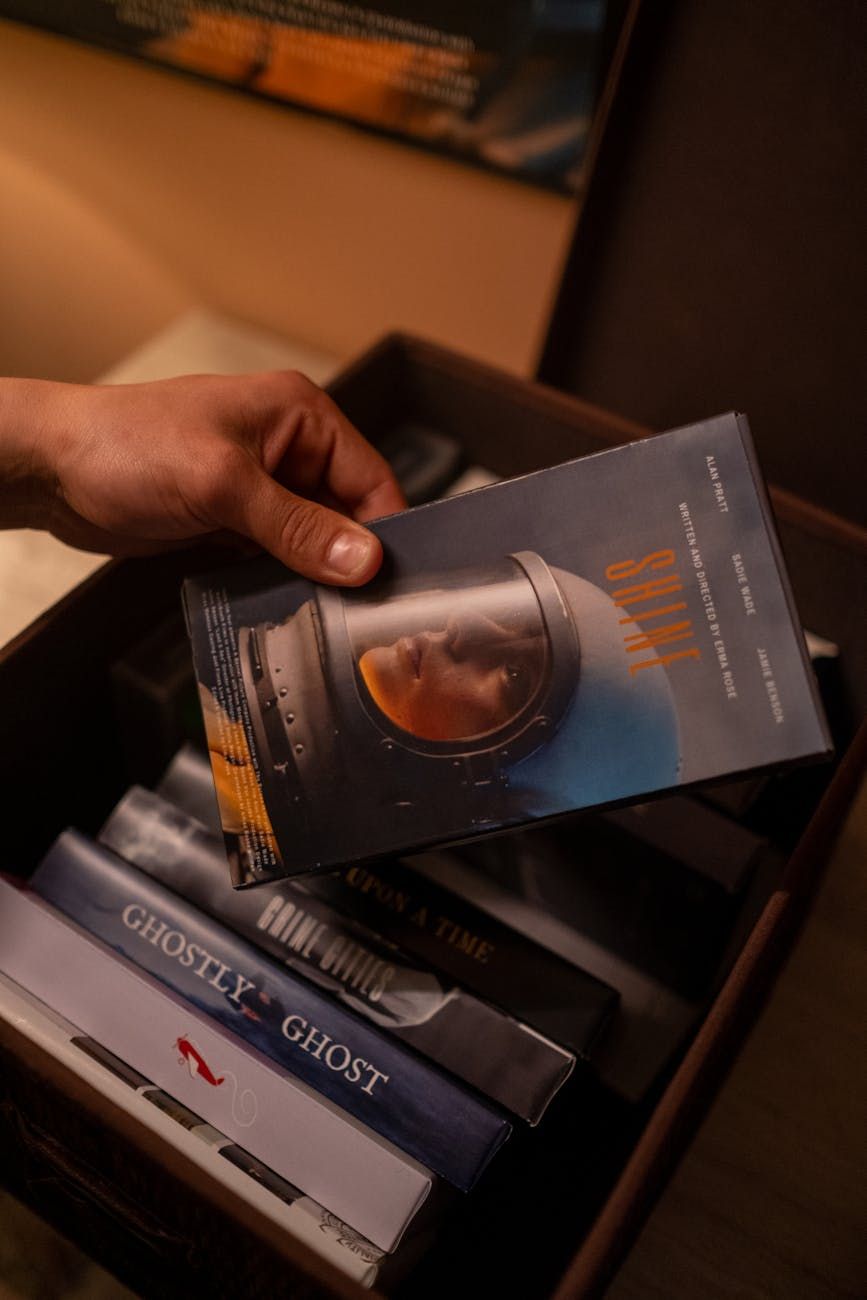 best films on disc, movie lover gift ideas, Blu-ray collection, 4K Ultra HD movies, collector’s edition films, gifts for film enthusiasts, classic movies on DVD, limited edition Blu-ray, home theater movies, top movies on physical media