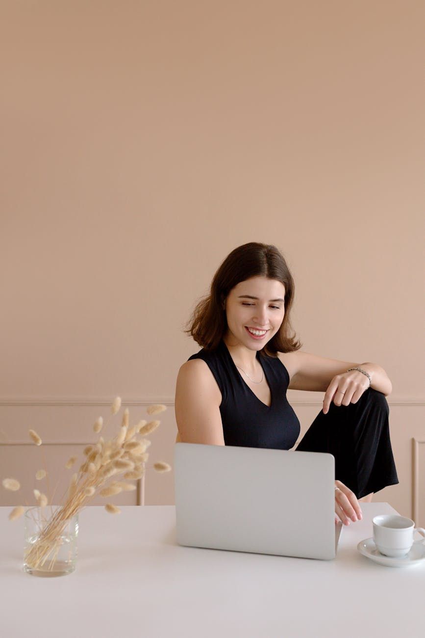 software per freelance, gestione progetti, tracciamento del tempo, strumenti di fatturazione, organizzatore di compiti, lavoro remoto, app per la produttività, automazione del flusso di lavoro, gestione dei clienti, strumenti per freelance
