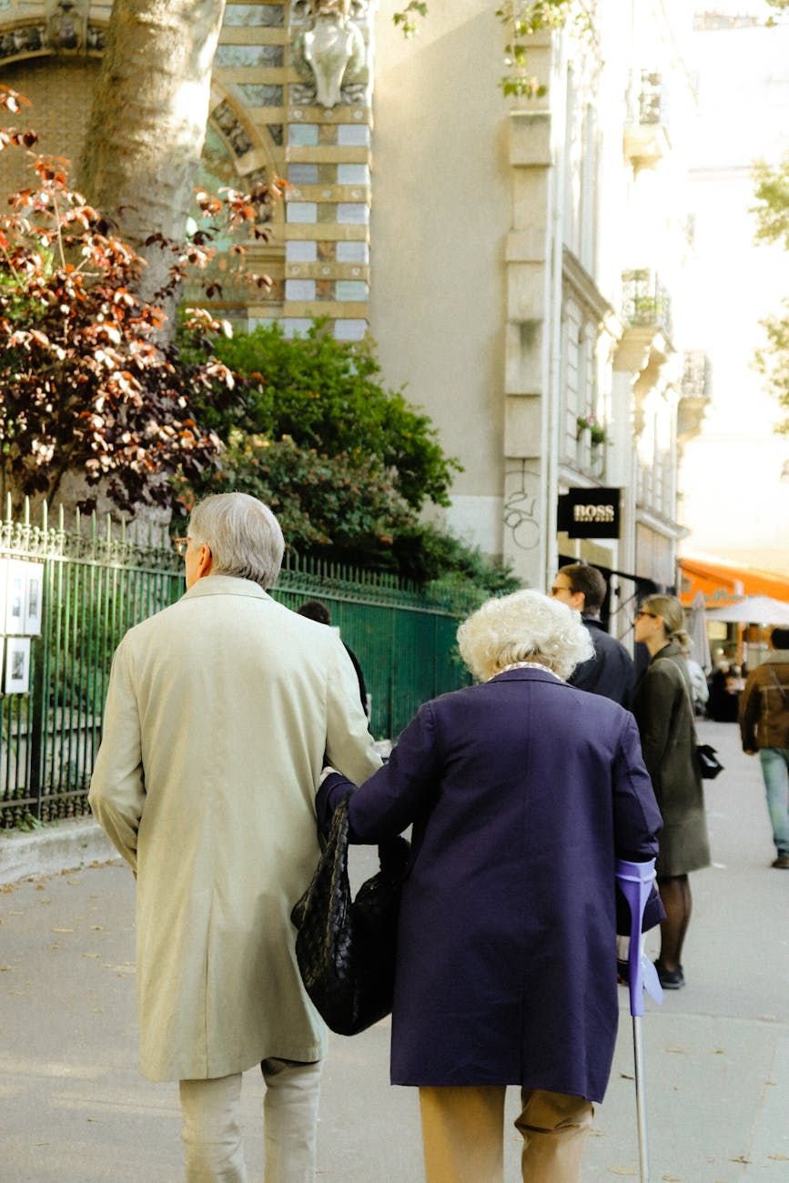 comfortable style, fashion by age, women fashion, hats and caps, style tips, effortless chic, casual elegance, timeless fashion, wardrobe essentials, aging with style