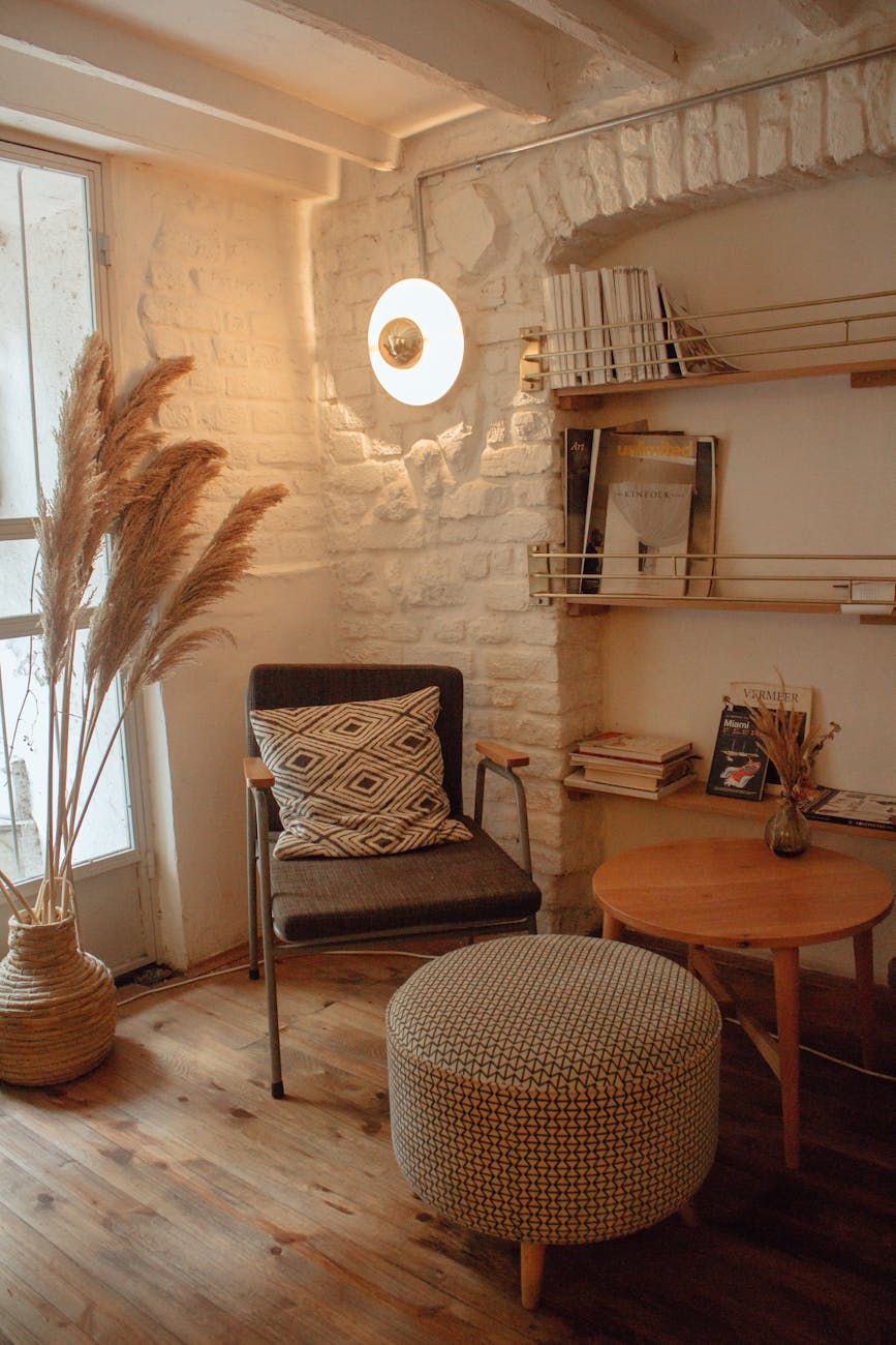 Warm light, Cool light, Interior lighting, Color temperature, Room design, Space atmosphere, LED bulbs, Energy saving, Lighting selection, Emotional impact of light