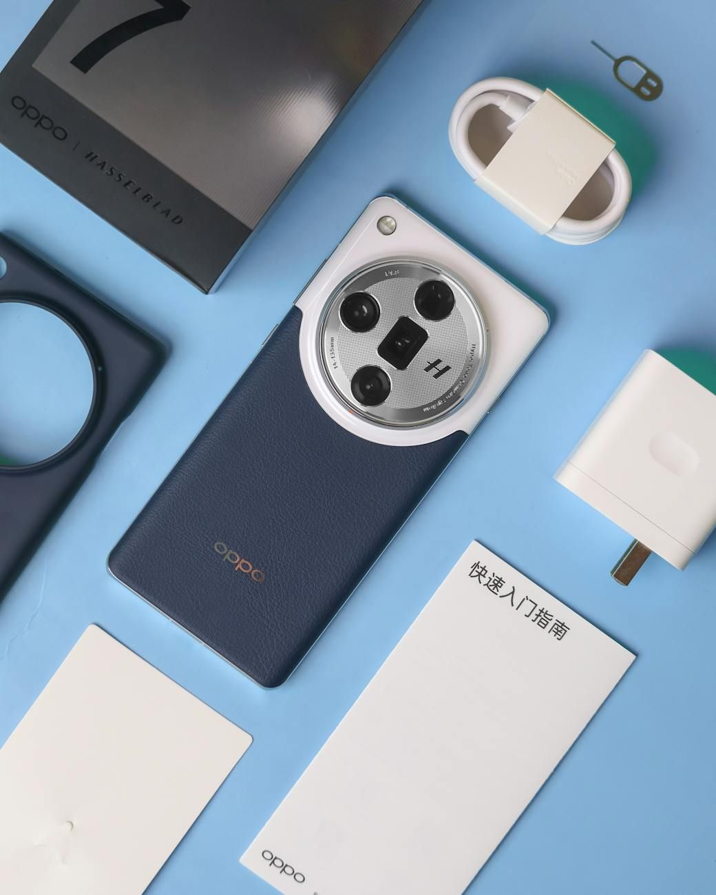eSIM-technologie, mobiele connectiviteit, ingebouwde SIM, virtuele SIM-kaart, eSIM-voordelen, mobiele netwerkoperators, van provider wisselen, eSIM-compatibele apparaten, internationaal roaming, alternatieven voor mobiele SIM-kaarten