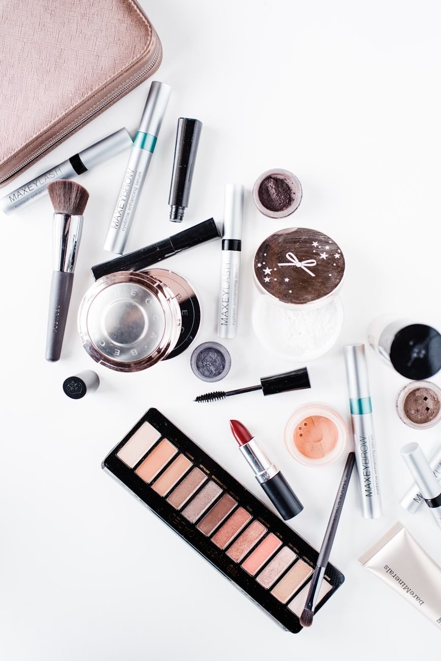 beauty bloggers, makeup bags, beauty products, makeup essentials, influencer beauty routine, skincare, makeup haul, glam tips, beauty secrets, makeup favorites