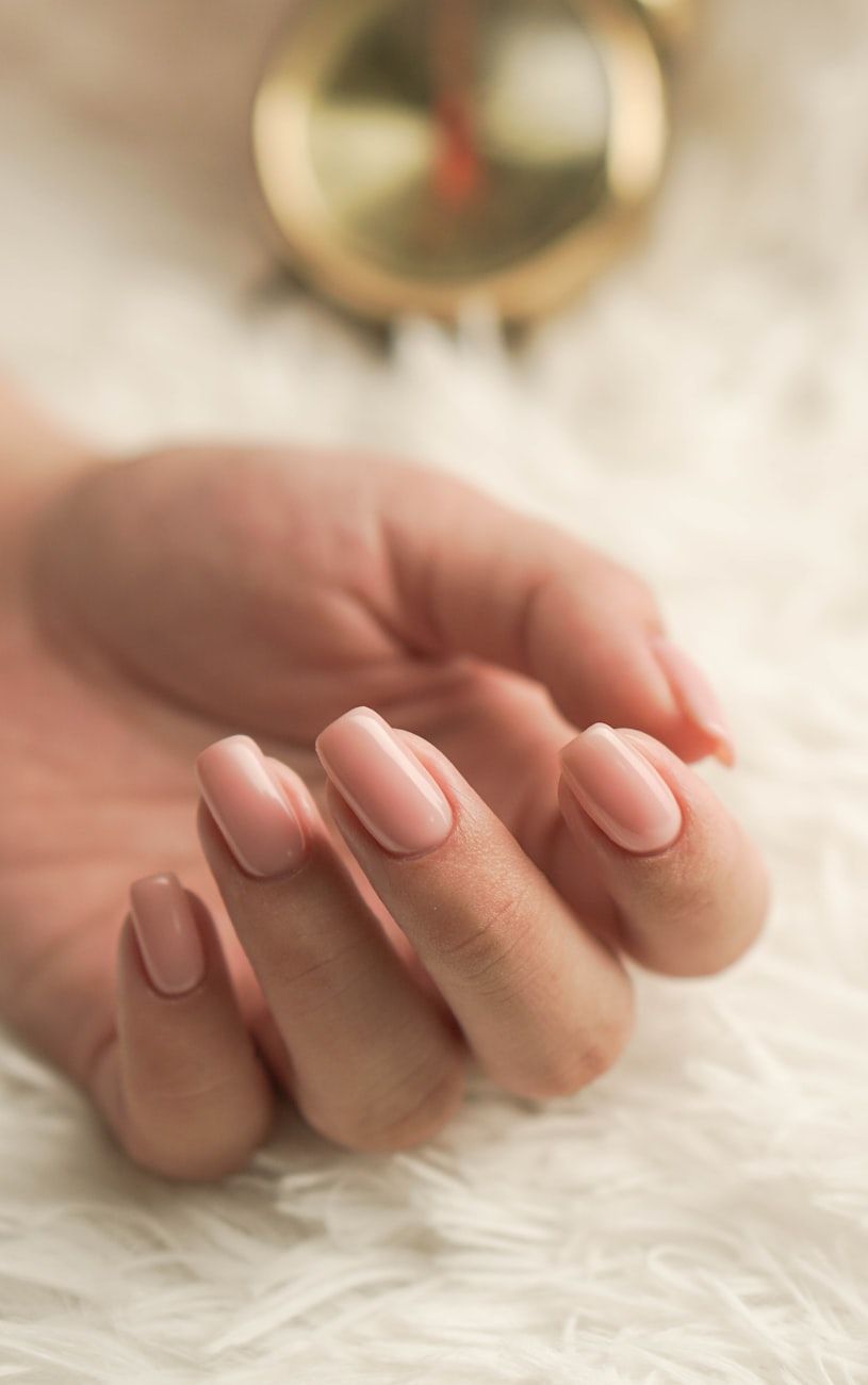vitamines pour cheveux, vitamines pour ongles, biotine, collagène, kératine, zinc, fer, oméga-3, suppléments pour cheveux, vitamines beauté