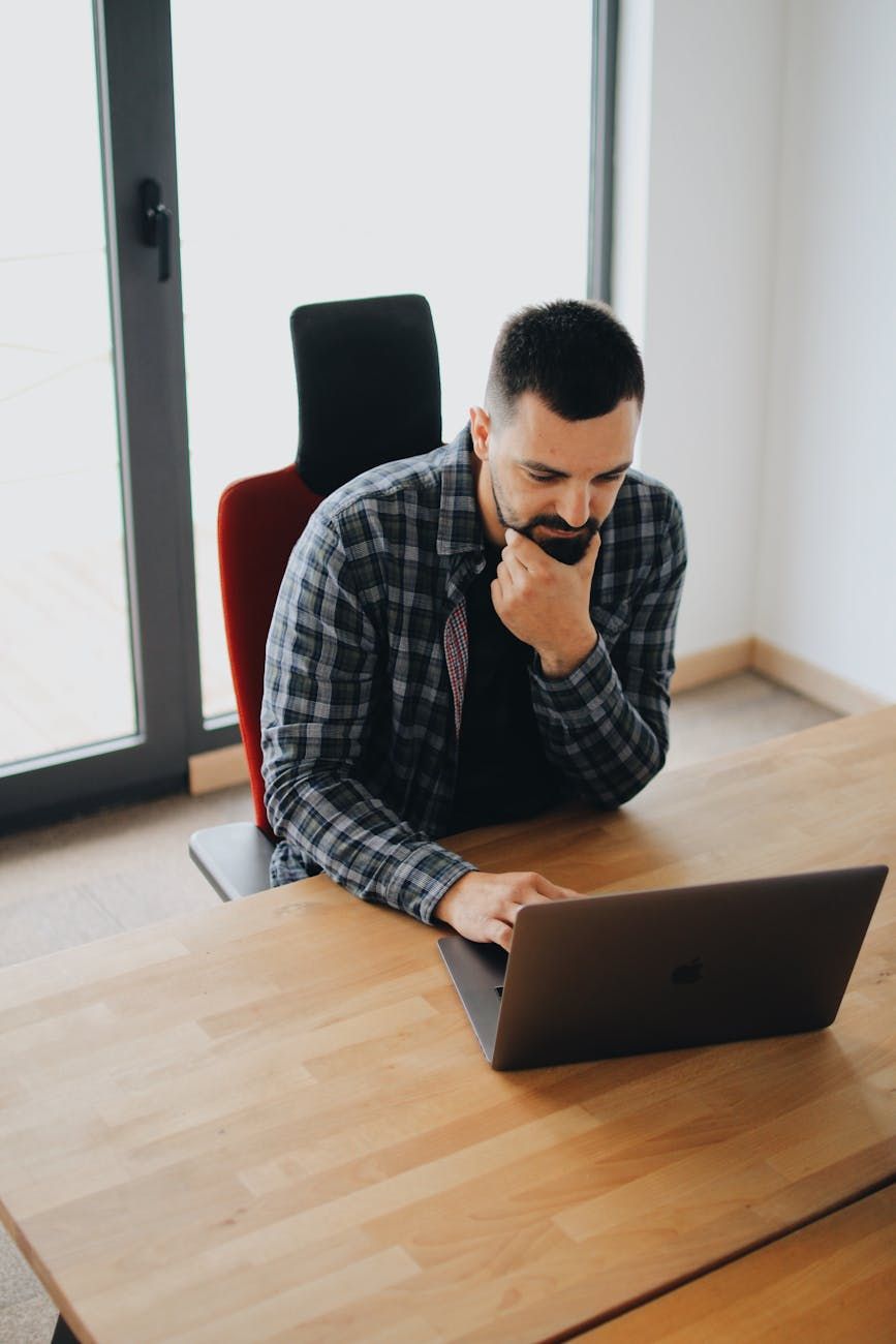internet slow, hidden network issues, bandwidth bottlenecks, network latency, congestion, ISP problems, packet loss, connectivity issues, DNS errors, troubleshooting