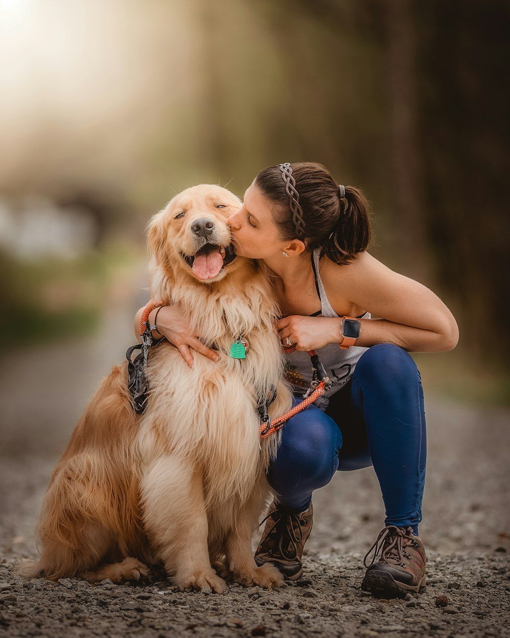 pet emotions, mood mirroring, owner-pet bond, animal psychology, behavioral cues, emotional connection, stress signals pets, pet empathy, human-animal link, zoopsychology facts