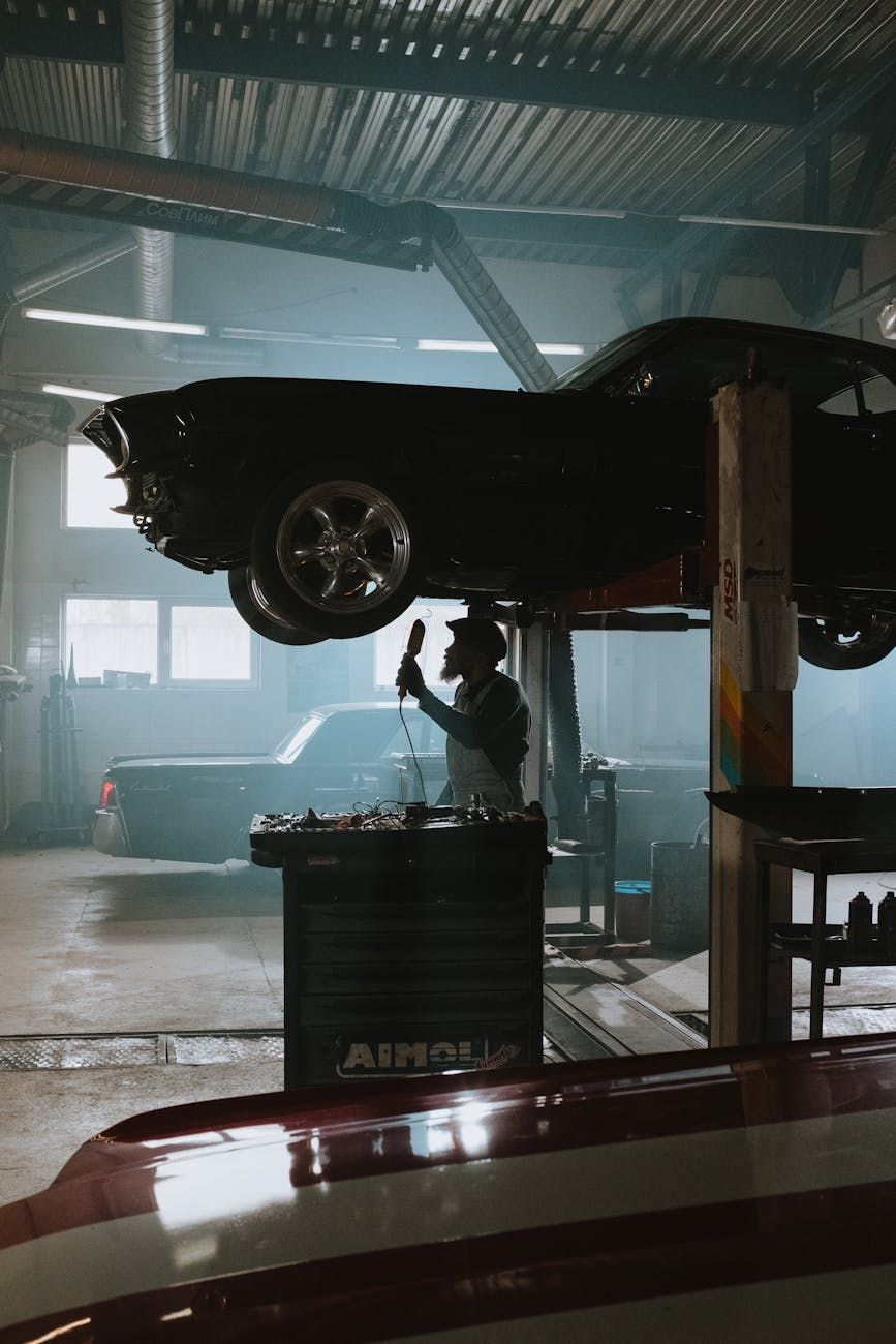 consejos de mantenimiento de coche, servicio de coche regular, importancia del mantenimiento del vehículo, lista de verificación de servicio de coche, prevenir averías de coche, programa de mantenimiento del coche, prevención de reparaciones automáticas, guía de cuidado del vehículo, prolongar la vida útil del coche, inspección de coche rutinaria