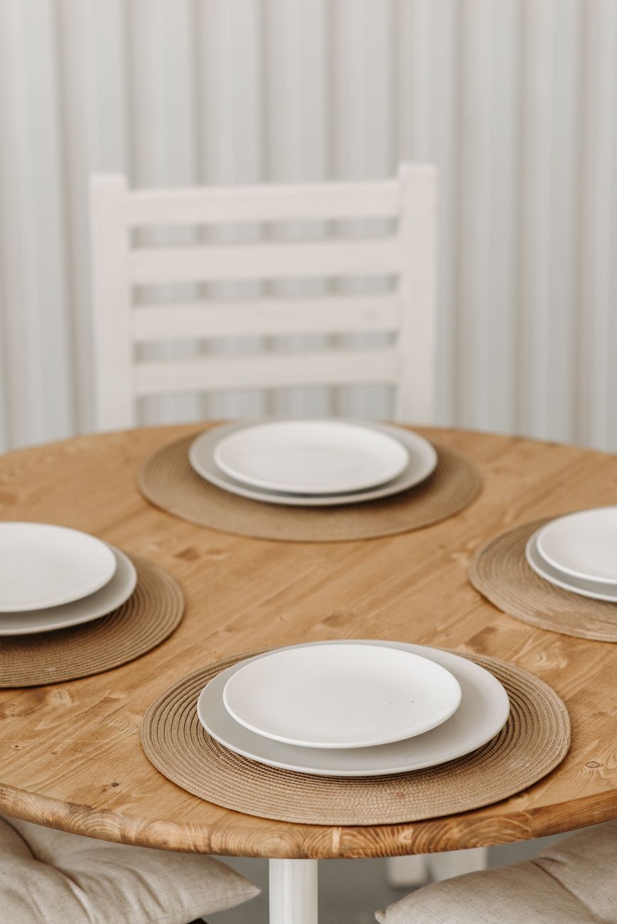 mesas de comedor redondas, ideas para mesas de comedor redondas, beneficios de las mesas de comedor redondas, diseño de interiores con mesas redondas, tendencias modernas de comedores, mesas de comedor que ahorran espacio, ideas para comedores acogedores, muebles de comedor elegantes, inspiración para la decoración del comedor, cómo elegir la mesa de comedor adecuada